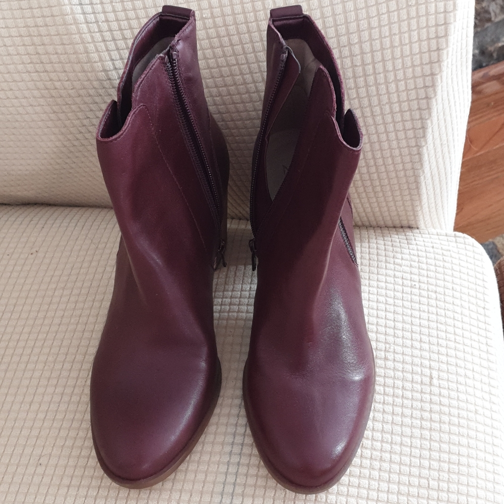 Ladies Naturalizer Brown Boots